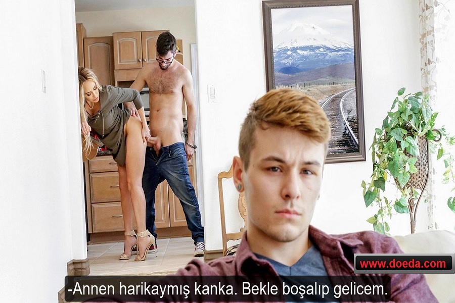 Arkadaşının Evine Gelip Olgun Annesine Götten Basan Pislik