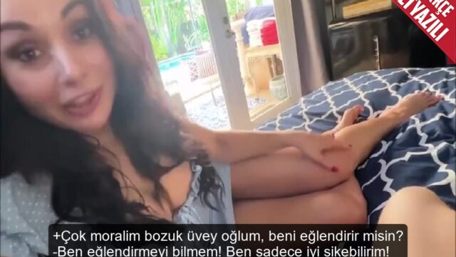 Mutsuz Bir Kadını Sikerek Mutlu Edebileceğini Öğrendi: Üvey Oğlu Olsa Dahi