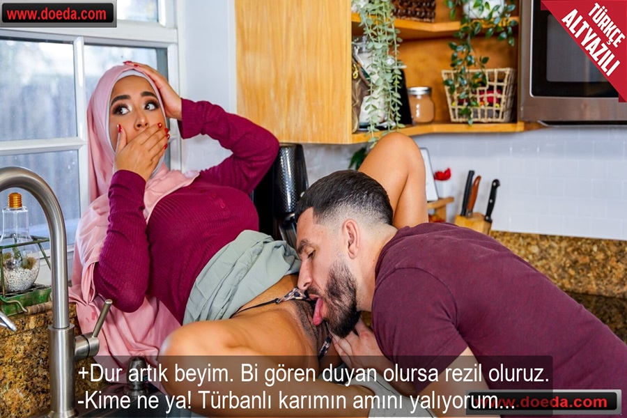 Aile Ziyaretinde Türbanlı Karısını Çay Koyarken Mutfakta Amını Yalayarak Eritti